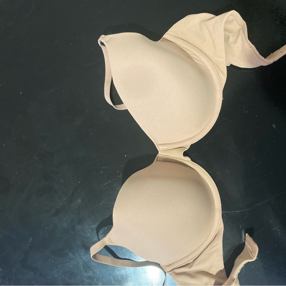 Cream SKIMS bra